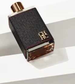 Carolina Herrera - CH For Man ( Exclusive Large Package ) - Eau De Toilette - 200ML 35 Carolina Herrera - CH For Man ( Exclusive Large Package ) - Eau De Toilette - 200ML -Parfum Luxe Verkoopwinkel 1073x1200 1