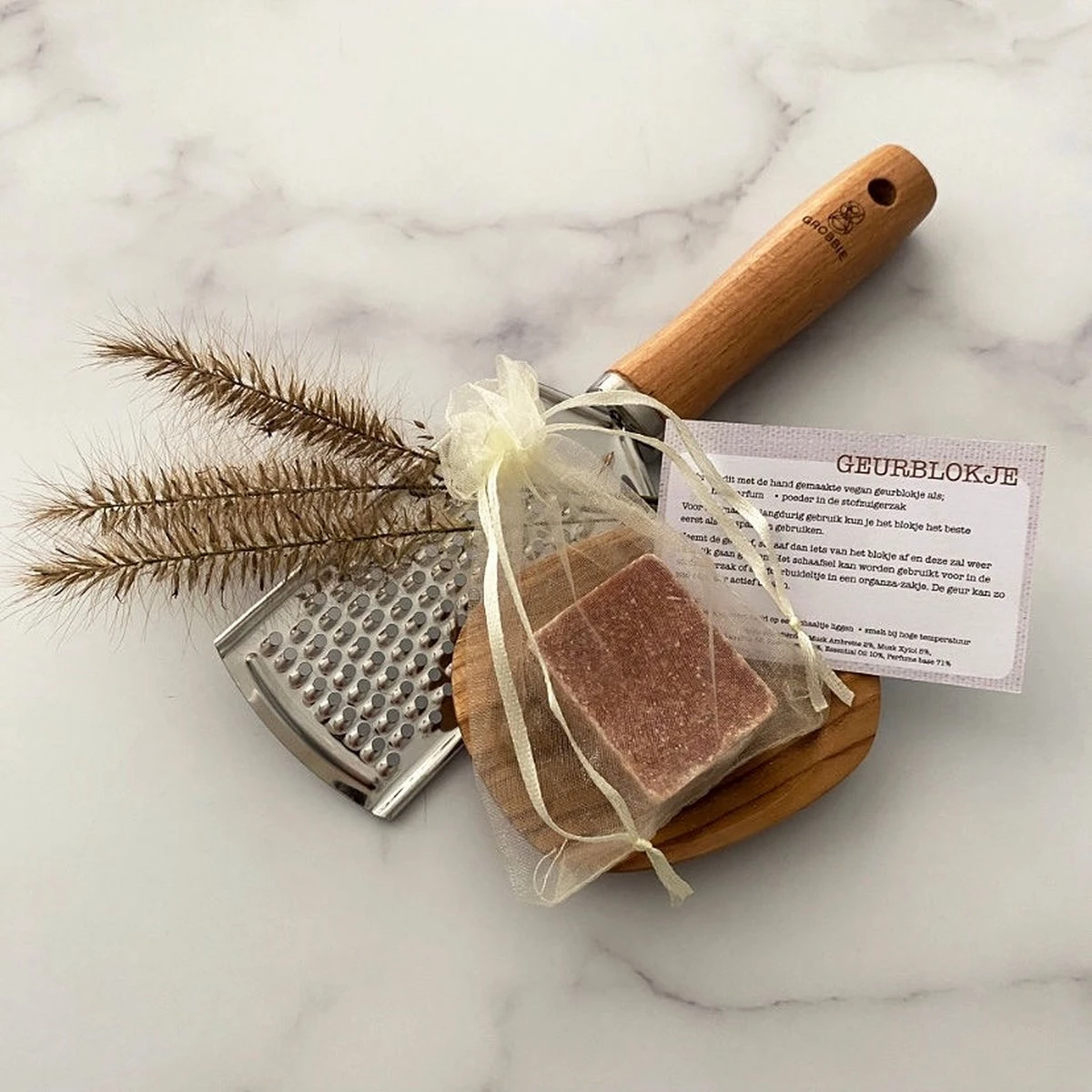 2 Amberblokjes - Geurblokjes - Incl - Schaaltje - Rasp - Organza Zakjes - Geschenkset Vrouwen 5 2 Amberblokjes - Geurblokjes - Incl - Schaaltje - Rasp - Organza Zakjes - Geschenkset Vrouwen - Afbeelding 5