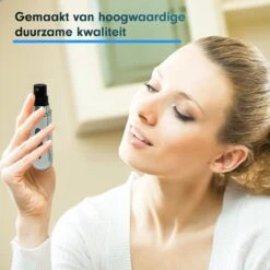 MaxedMore Navulbare Parfumverstuiver 5ml Zilver - 65 Keer Spraybare Parfum Verstuiver - Hervulbaar Tasverstuiver Voor Parfum - Meeneem Mini Geur Flesje Voor Op Reis - Lipstick Formaat Navulbaar Parfumflesje -Parfum Luxe Verkoopwinkel 1200x1200 357