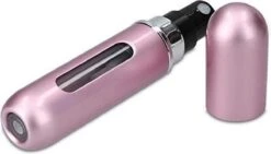 MaxedMore Navulbare Parfumverstuiver 5ml Rood/Licht Roze/ Oranje/Groen/ Blauw/ Grijs - 65 Keer Spraybare Parfum Verstuiver - Hervulbaar Tasverstuiver Voor Parfum - Meeneem Mini Geur Flesje Voor Op Reis - Lipstick Formaat Navulbaar Parfumflesje -Parfum Luxe Verkoopwinkel 1200x686 1