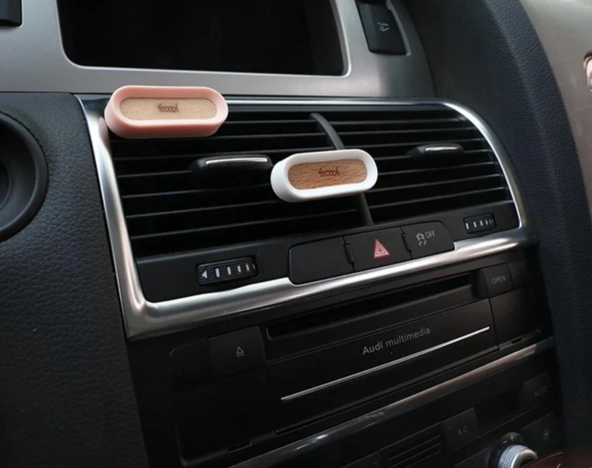 Eco Autoparfum ZWART - 2 Stuks!! - Luxe Auto Luchtverfrisser - Voor Luchtrooster - Autogeur -AutoVerfrisser - Trendy Design - VentilatieroosterMonteerbaar - Herbruikbaar - AutoLuchtje - Geurverfrisser - Eco Friendly - Biologisch Afbreekbaar - Afbeelding 3