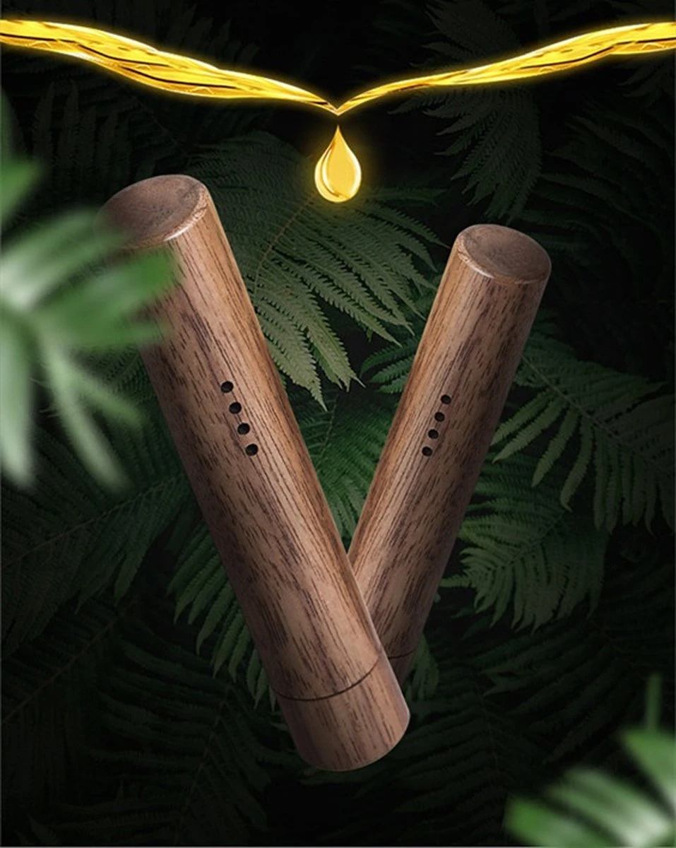 Luxe Autoparfum - Auto Luchtverfrisser Hout - Incl. 2 Geuren! - Zwarte Walnoot - Massief Houten Auto Geur - Air Vent - Aromatherapie - Airconditioner Diffuser - Auto Parfum - Hout - Clip - Navulbaar